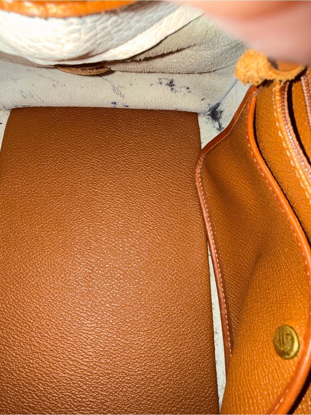 Gladstone vintage White Pebbled Leather Satchel with Brown Trim - Picture 2 of 7